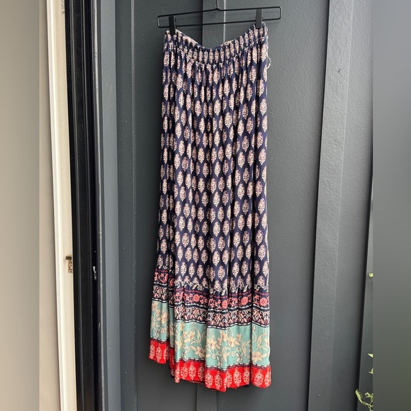 Angie Navy and Red Patterned Maxi Skirt - Picture 5 of 8